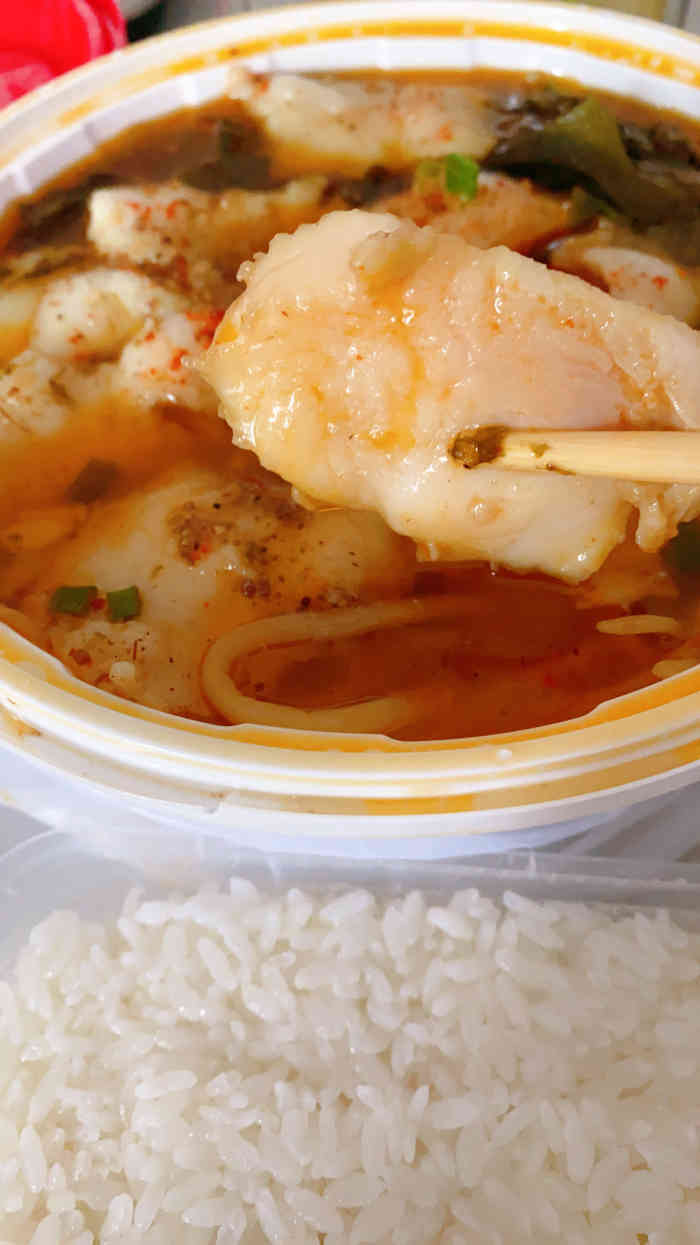 董小姐一人一份酸菜鱼(兰陵北路店)-"就在九洲新世界广场东门对面,面