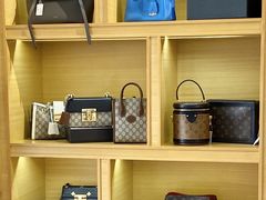 -沐渔二手奢侈品黄金手表包包回收·中古店(广州塔店)