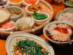 -包整·丝娃娃(一览甲秀楼风景店)