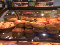 -昆明冠生园·蛋糕·面包(朗悦湾店)