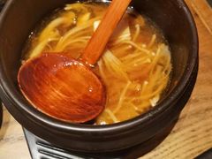 辣白菜海鲜豆腐汤-肉魁屋·烧肉·烧鸟·酒场(高新店)
