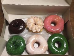 -Winchell's Donuts House