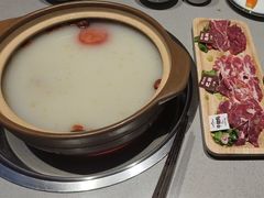 -四点金粥底火锅(沂州里店)