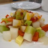 当天只有草鱼可选，来凤鱼盘子够大够霸气，挺入味的