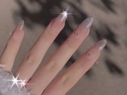 -悦指间美甲美睫