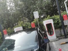-TESLA 特斯拉(深圳观澜特斯拉直营钣喷中心)