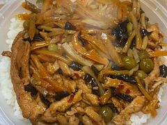 鱼香肉丝盖饭-满记烧饼(牛街东里小区一区店)