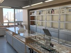 -无奔眼镜·蔡司·依视路授权店(朝阳大悦城店)