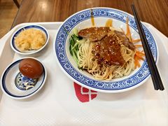 -陇兴楼兰州拉面(西安咸阳国际机场店)