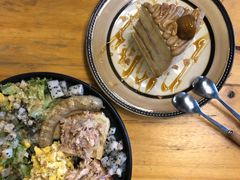 金枪鱼炒蛋吐司配香肠沙律-251#coffee roasters(沿河东路店)