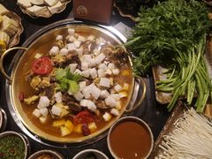 -顶顶汤火牛排火锅·经典铜锅涮肉