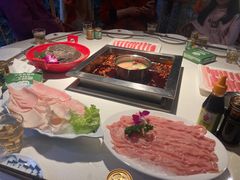 -二荆条·蜀鲜汇城市森林火锅