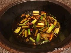 -忆乡情铁锅炖鱼饭店(延庆店)