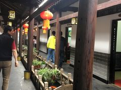 -唔呶喔哩酒家(生产街店)