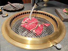 -铭牛烧肉·和牛海鲜自助(高新月牙湖店)