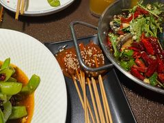 -曼听小寨海鲜烧烤·大连辣炒大王(盖州街店)
