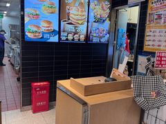 -麦当劳(中山公园龙之梦店)