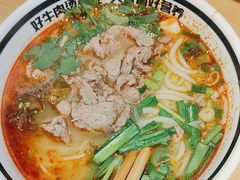 -霸舌生滚牛肉米粉(天生街道店)