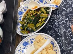 -八两八金·莱芜特色炒鸡(市南漳浦路店)