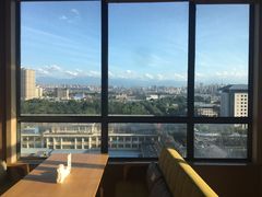 -西安大雁塔科技大学地铁站亚朵酒店