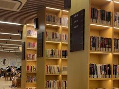 -漕河泾街道图书馆(漕河泾社区文化活动中心店)