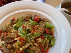 -渝信川菜 · 川味家常菜(财富购物中心店)