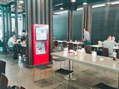 用餐区-麦当劳(深圳北站高铁店)