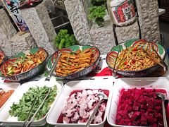 -四囍码头海鲜烧烤自助火锅(外滩南京东路悦荟广场店)
