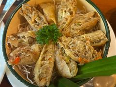 -Chom Cafe and Restaurant