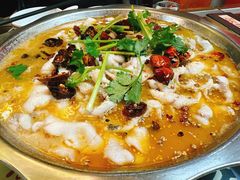 -何哥鲜鱼餐厅(龙湖花园店)