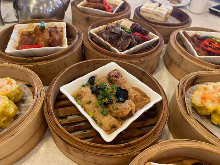 东湖新城酒家-"酿豆腐酿苦瓜,鱼香茄子,味道不错,其他比.