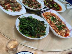 -洪霞餐馆