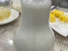 -周大娘牛乳(旧寨古村总店)