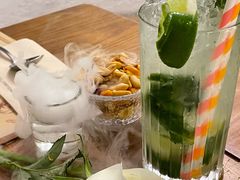 -Mark&Mars Restaurant