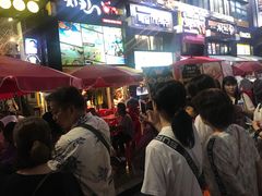 -BHC炸鸡(明洞总店)