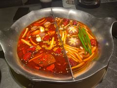-湊湊火锅·茶憩(杭州湖滨银泰in77店)