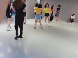 -卡门舞蹈