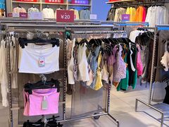 -H&M(鹏欣水游城店)