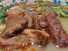 -金杨拉面王小吃面馆·牛三宝面·红烧牛肉粉