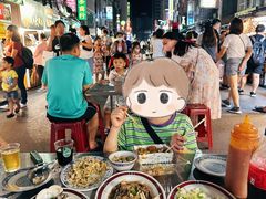 -六合夜市