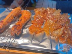 -喝丢一只鞋海鲜烧烤·海肠捞饭(文体街店)