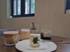 -Fridi Patisserie Cafe