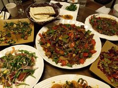 -萨宁音登锡伯风味餐厅(一楼店)