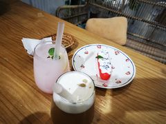 -共舞时光猫咖·狗咖(新街口店)