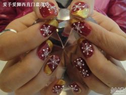 爱手爱脚彩绘光疗甲-摩睫+皮肤管理·科学美容中心