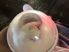 覆盆子白桃冰淇凌单球-哈根达斯(绍兴银泰店)