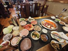 -沸炉重庆老火锅(军事博物馆店)