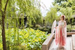 -一揽芳华汉服旗袍体验馆(拙政园店)