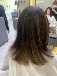 -变画·发型STUDIO