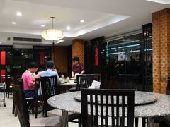 -光海鲜鱼翅餐厅(叻差拉披色路店)